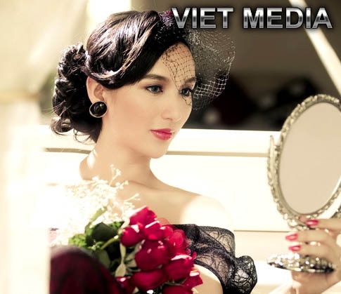 Hoa hậu Ngọc Diễm rạng ngời quý phái
