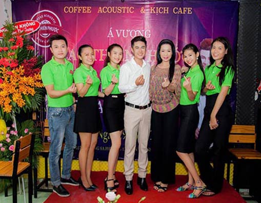 Á Vương Cao Thiên Phước ông chủ nhỏ quán coffee Acoustic & Kịch Caphe