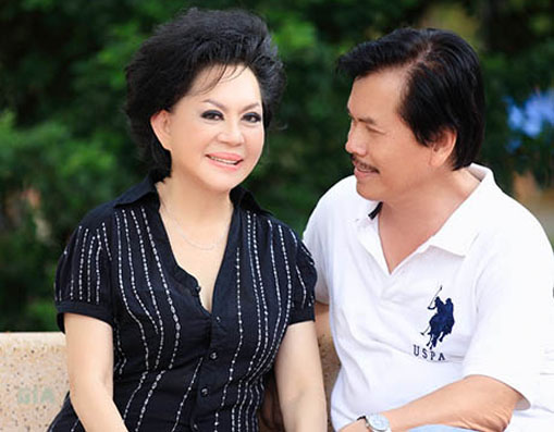 Danh ca Giao Linh hạnh phúc bên chồng