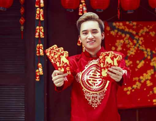 Phan Mạnh Quỳnh tung ảnh chúc xuân khán giả