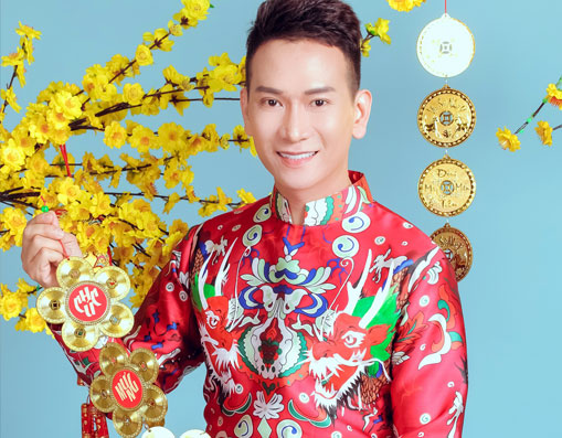 Ca sỹ Thái Thanh Hiệp tươi trẻ sắc xuân
